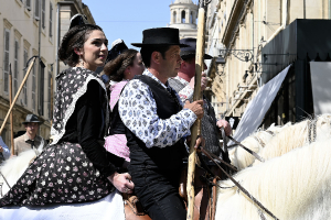 Arlésienne et son Gardian_1