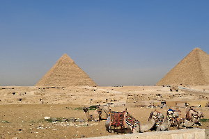 2 pyramides