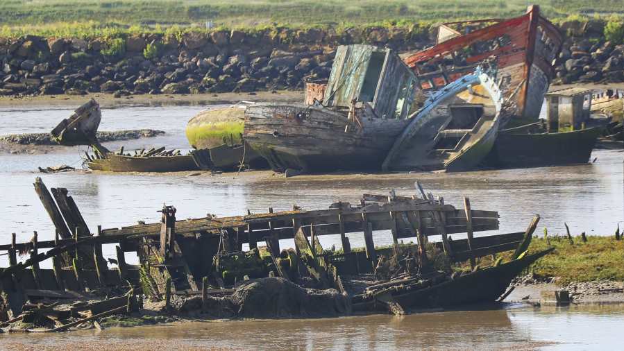 bateaux016mosnier004Cimetière de bateaux